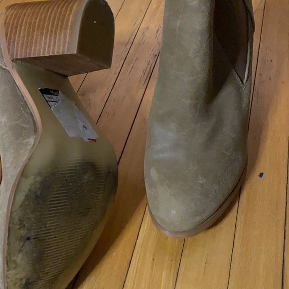 Tan boots, 8.5 - Picture 3 of 5